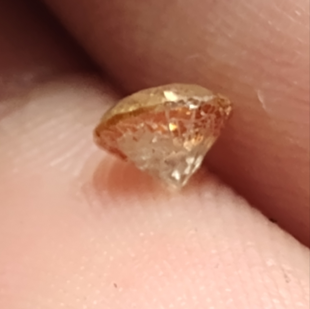 Red diamond - Picture 3 of 11